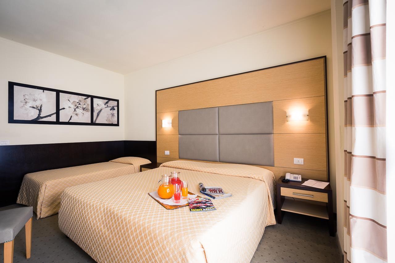 Inn Hotel บาร์เบริโน ดิ มูเจลโล ภายนอก รูปภาพ